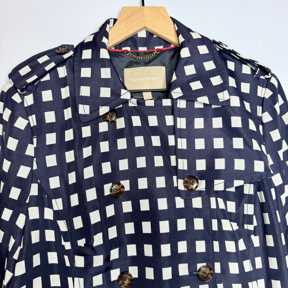 Like New! Banana Republic blue white gingham trench with belt size Large - Picture 11 of 15